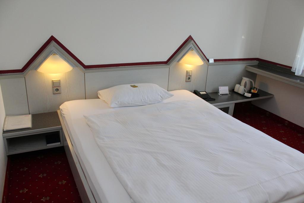 A.C. Hotel Hoferer Stuttgart Room photo