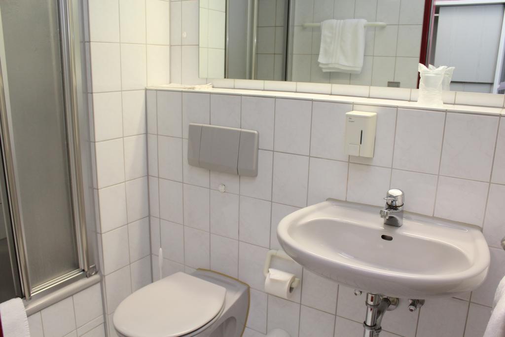 A.C. Hotel Hoferer Stuttgart Room photo