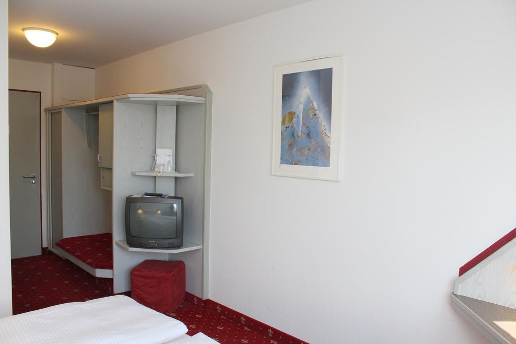 A.C. Hotel Hoferer Stuttgart Room photo