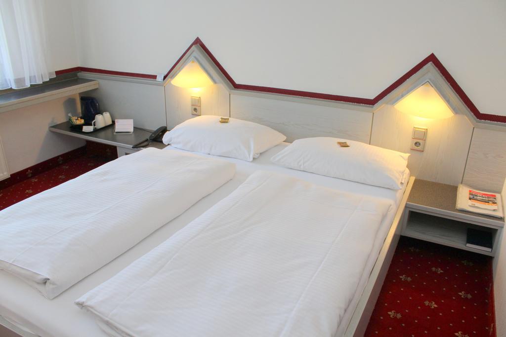 A.C. Hotel Hoferer Stuttgart Room photo